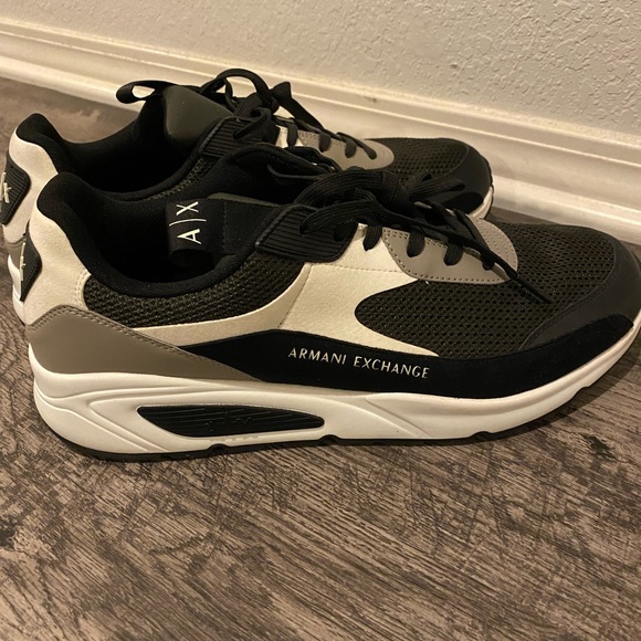 Armani Exchange Sneakers - Picture 6 of 6